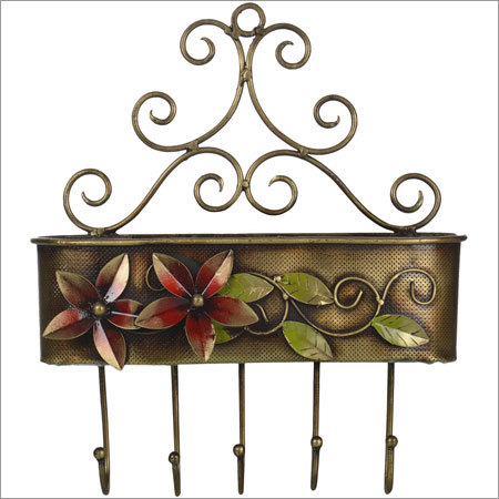 Malik Designs Iron Key Hanger with Basket