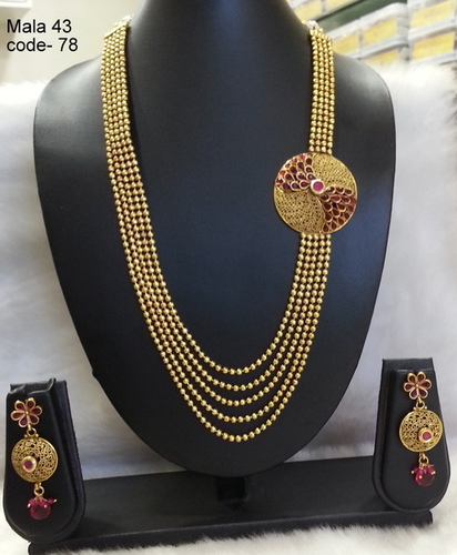 प्राचीन माला सेट