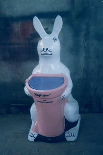 Dustbin (Rabbit)