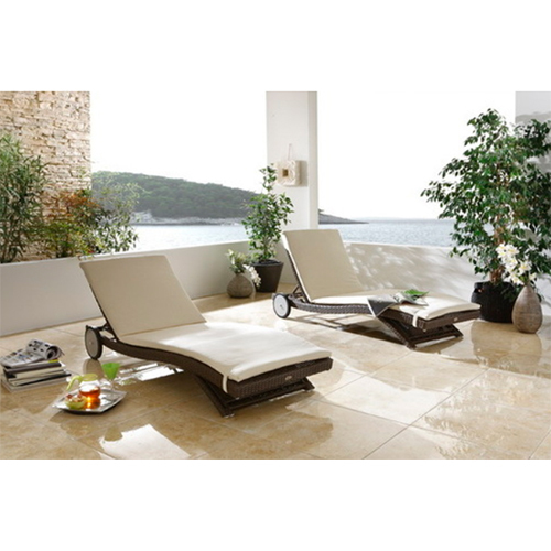2 Wheels Pool Side Lounger