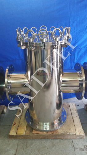 Liquid Line Magnetic Trap