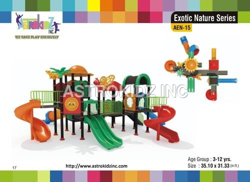 Kids Plastic Playground Slides Passenger Capacity: 4-6 Person In One Time