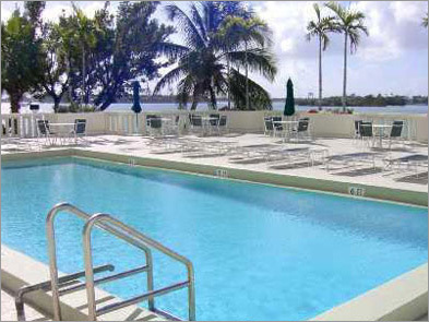 Island Terrace Pool