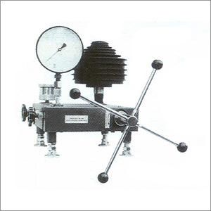 Dead Weight Pressure Gauge Tester