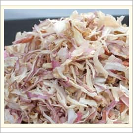 dehydrated red onion kibbled
