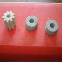 Nickel Catalyst - Color: White