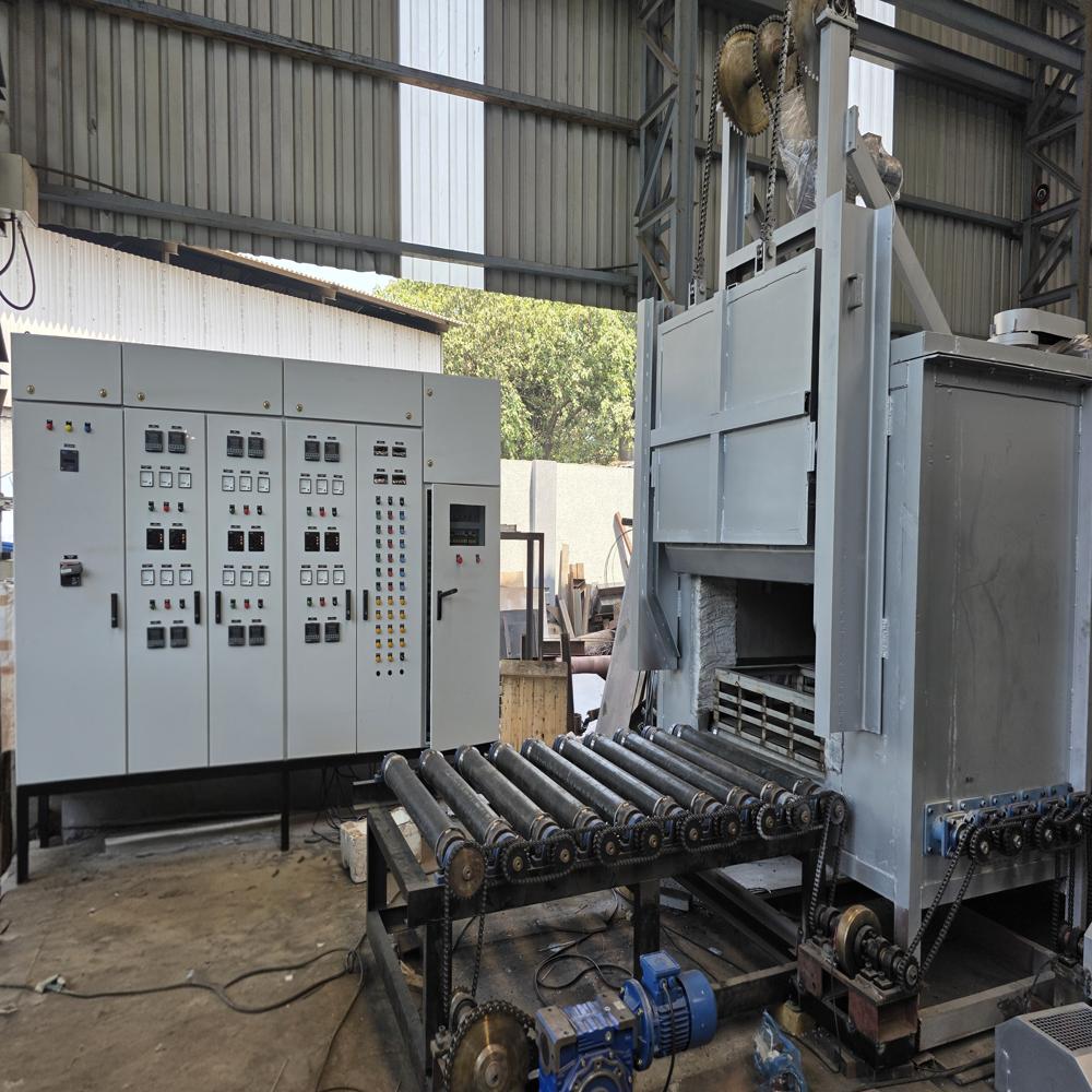 Roller Hearth Furnace - Color: Silver