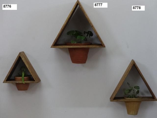 Traditional Color Wall Hanging Clay Pot