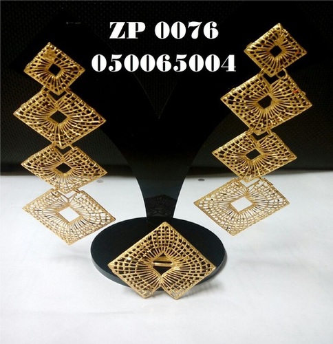 Golden Fancy Design Earring Pattern