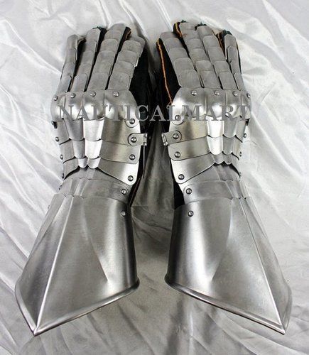 Medieval Hand Guard Steel Armor Gauntlets