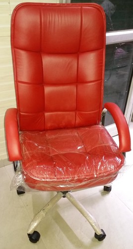 Black Executive Revolving Chairs