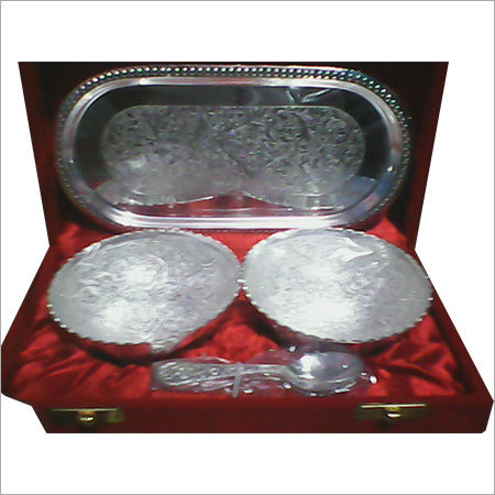 Silver Plated Bowl Set - Five Pieces, Varying Dimensions, Silver Plated | Elegant Traditional Design, Intricate Detailing, Wooden Box Packaging