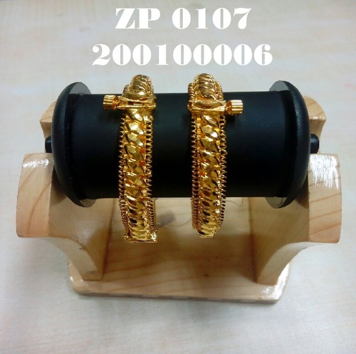 Gold Forming Traditional Bangles Set