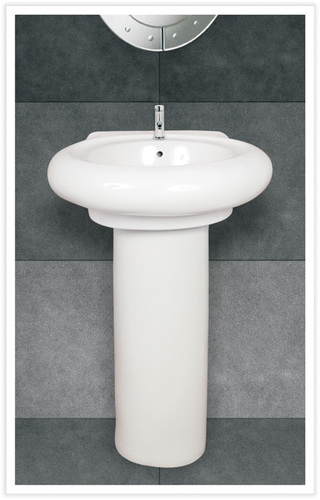 Ceramic pedestal wash basin set