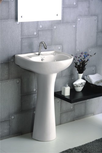 Repose Pedestal Wash Basin