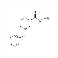 Methyl 1-benzyl-piperidine¬3-carboxylate