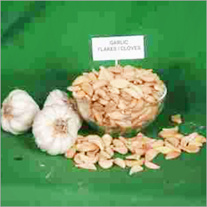 Dehydrated Garlic Flakes Cloves