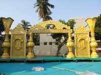 Decorative Wedding Stage - 10-12 Feet, Modern Golden Design | Eye-catchy Look, Alluring Patterns, Shiny Finish