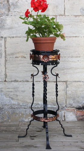 Beautiful Pot Stand