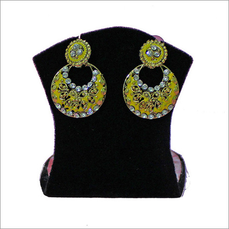 FASHION EARRING