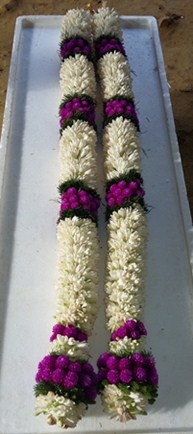Temple Garland - Aandal Maalai Shelf Life: 48 Hours
