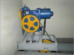 Gear Traction Elevator