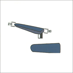 Skirt Buck With Large Plinth