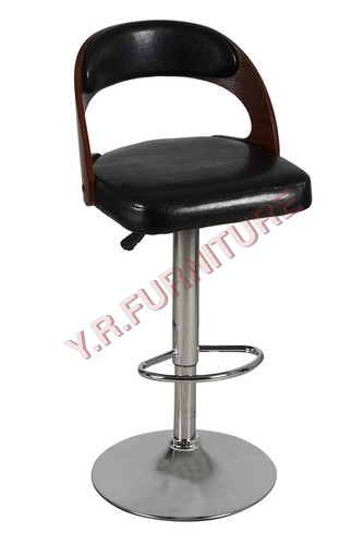 Brizu revolving chair