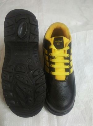 rockland safety shoes manufacturer