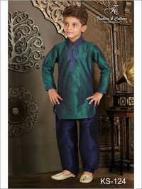 बच्चों के पारंपरिक कुर्ता पायजामा