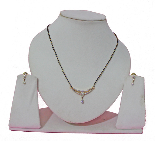 Mangalsutra - Gold-Plated Alloy, 40-45 cm, Black | Elegant Design, Traditional Style, Cubic Zirconia Pendant, Matching Earrings