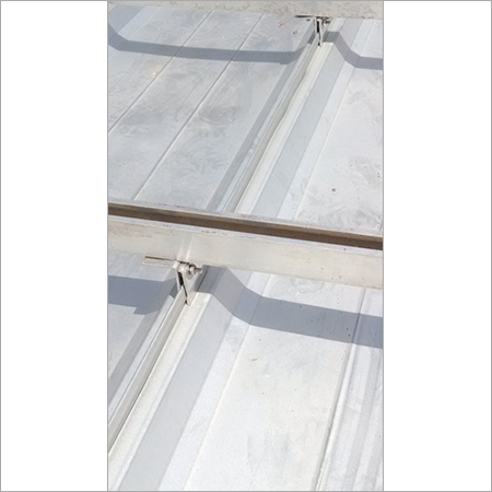 Non Penetrating Type Solar Panel Mounting Structure
