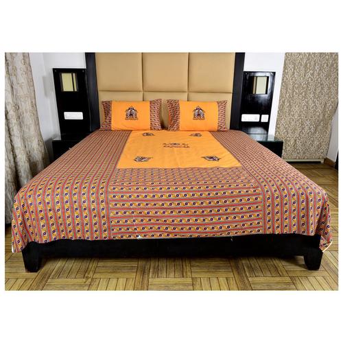 Beautiful and traditional AppliquAC work bed sheet