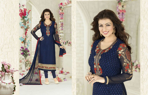 Sleeveless Salwar Kameez