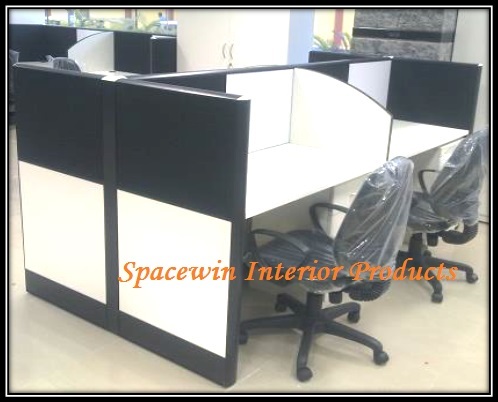 Office Workstation - Wood and Metal, Variable Dimensions, Black and White | Modular Design, Space Optimization, Enhanced Privacy, Cable Management, Customizable Options