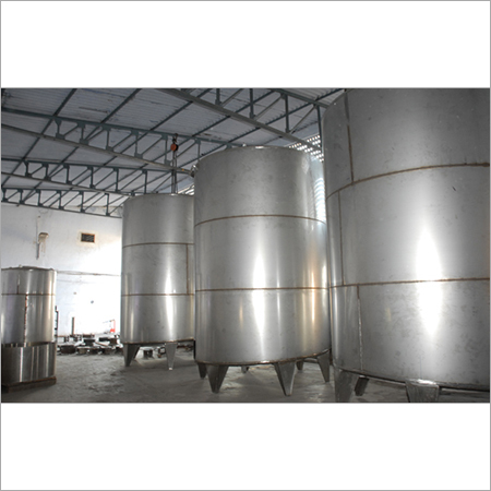 Vertical Milk Storage Tank Capacity: 100  To 20000 Liter Liter/Day