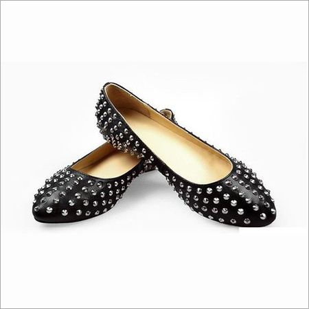 Ladies Shoes - Leather, Various Sizes, Black | Slip-on, Stylish Design, Comfortable Fit, Durable Rubber Sole, Lightweight Flat Heel