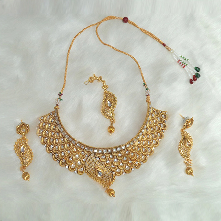 Fancy Necklaces Set
