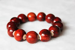 16mm Beads Awesome Looking Sandlewood Bracelet