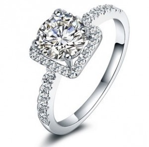 Awesome round Shape Look white Moissanite