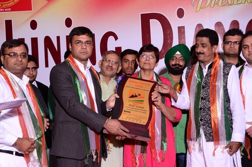 SHINNING AWARD GIVE TO ROHIT KUMAR