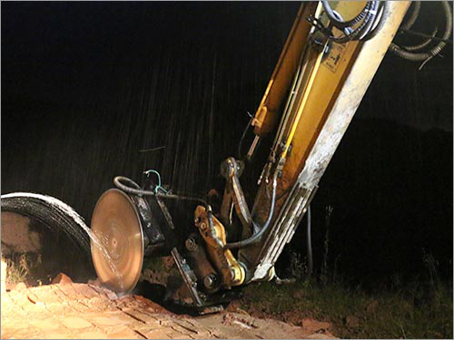 Excavator Saw