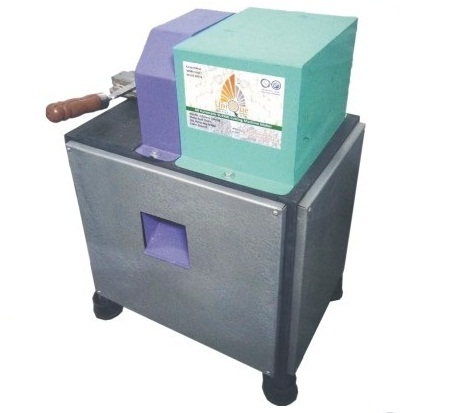 Double Supari Cutting Machine - 0.5 HP Electric Motor, 1440 RPM, 60 Kg Weight | Environmentally Friendly, Low Noise, Manual Control