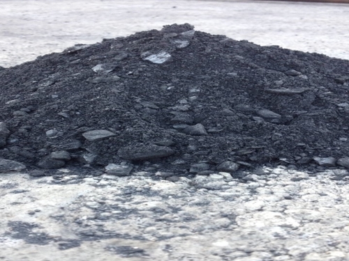 Anthracite Coal - Variable Particle Size, Black Color, 8% Ash Content, 90% Fixed Carbon, Heating Value 28-32 MJ/kg | Clean Burn, High Heat, Low Sulfur