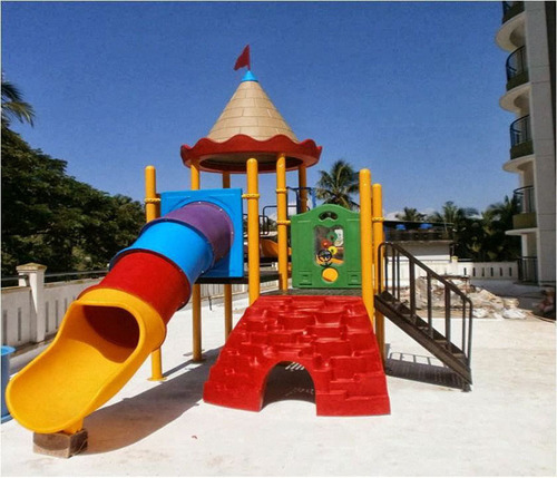 School Playground Equipment Capacity: 5-10 Children