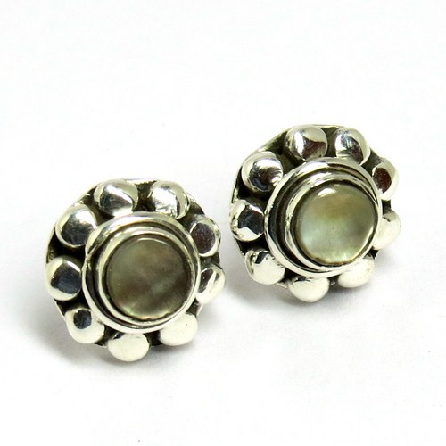 Fashion Rainbow Shell 925 Sterling Silver Bezel Setting Studs Earring Gender: Women