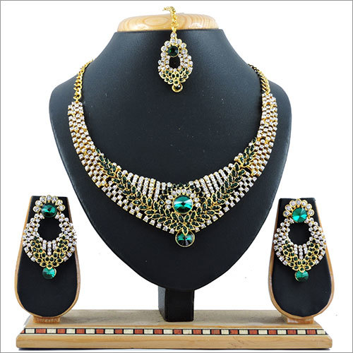 Green Alloy Necklace Set