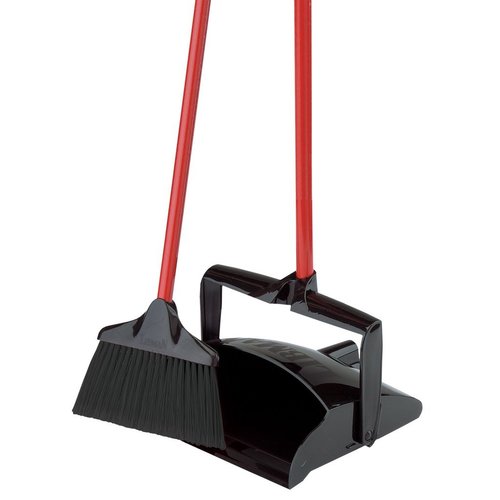 closed dustpan