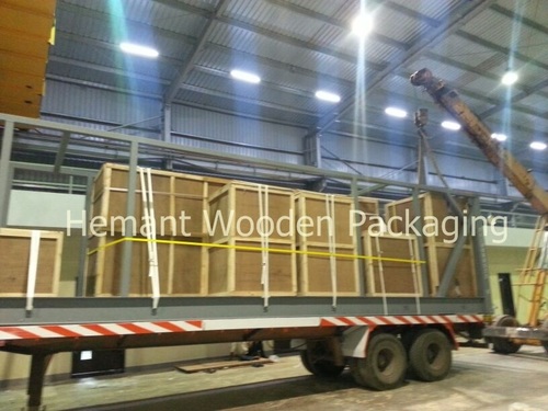Lashing and Choking Service - Wood Material, Variable Dimensions | High Tensile Straps, Metal Fasteners, Cargo Safety, Efficient Process