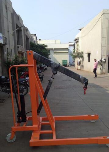 Floor Crane - Loading Capacity: 3-5 Tonne